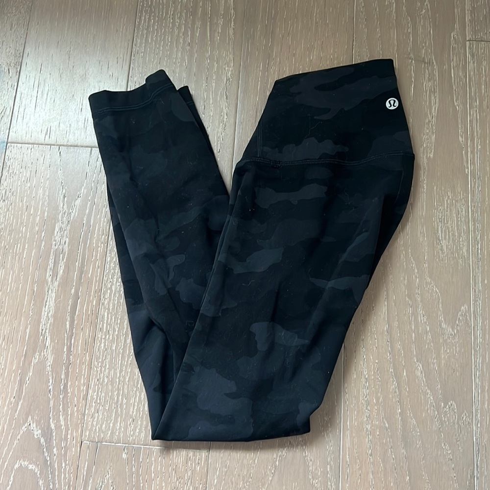 Lululemon Camouflage High Rise 23’ Wunder Train Legging Size 4